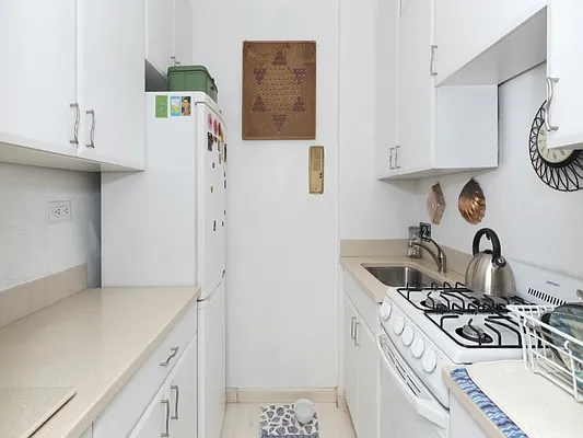 Sold by Sotheby's International Realty | media 12