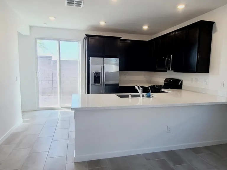 Sequoia Ridge Ave — Photo 8