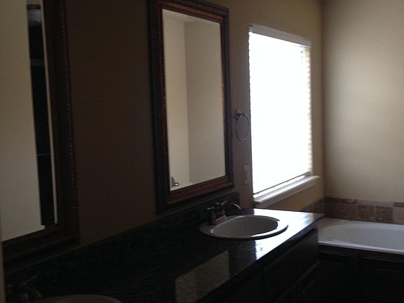4th image of 3108 SW Wargate Ave