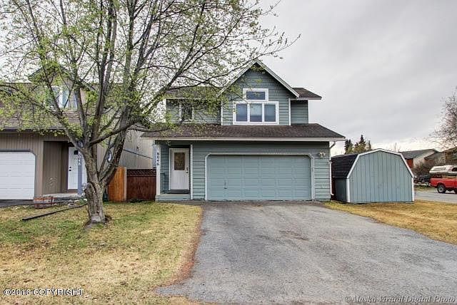 1st image of 8046 Country Woods Dr