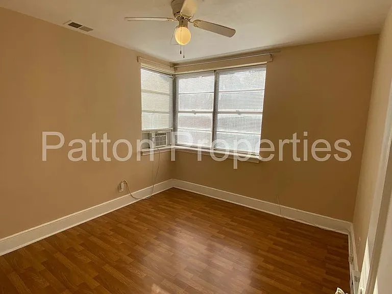 1013-1015 Munsen Springs Dr - Inside CoC - R16501-02-14 — Photo 7