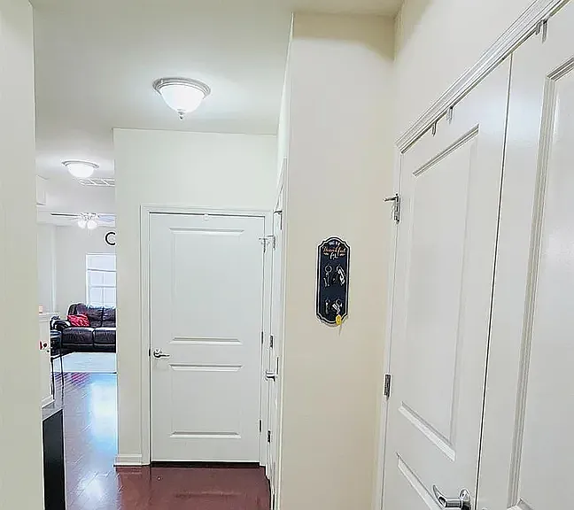 548 E Celebration Way — Photo 14