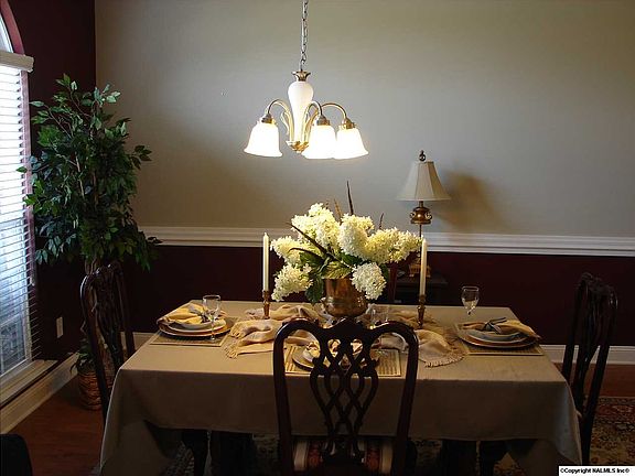 3rd image of 539 Summer Cove Cir NW