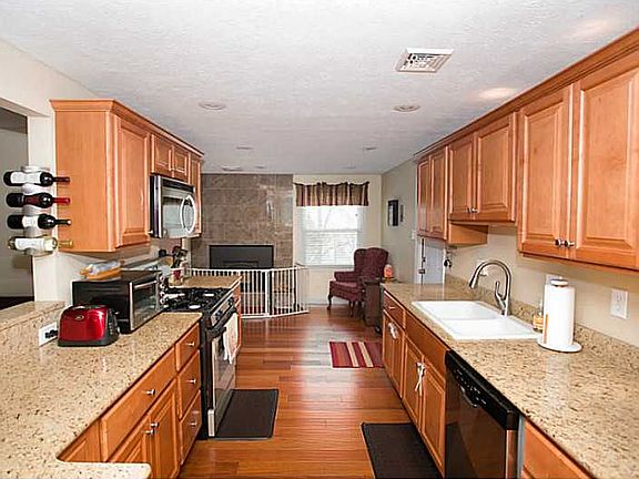 4th image of 526 Goodridge Dr
