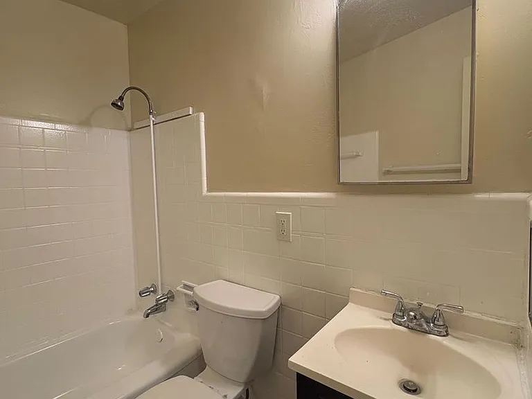 9996 Montview Blvd — Photo 16