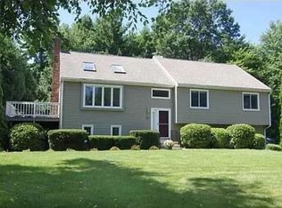 33 Wachusett Dr, Sutton, MA 01590
