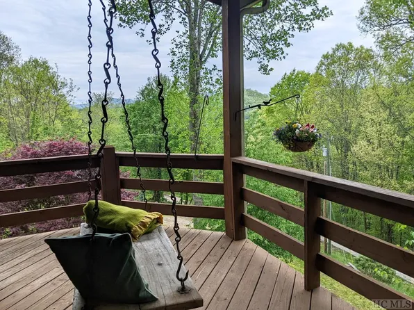 172/211 N Skelter Hill, Glenville, NC 28736