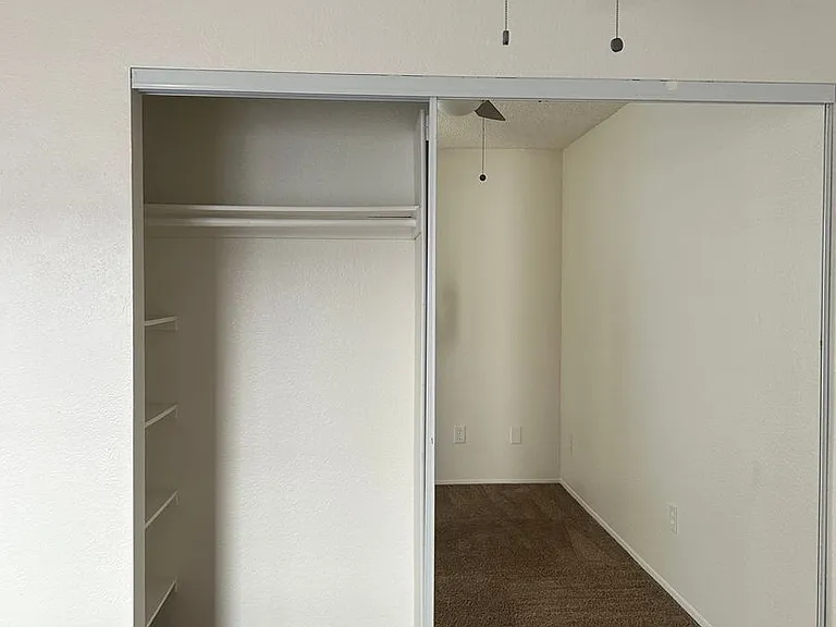 600 Emory St — Photo 16