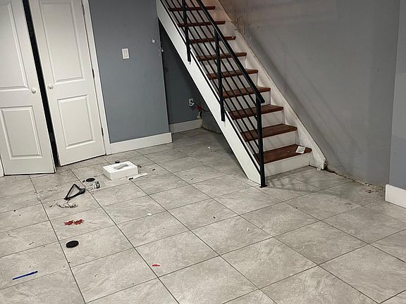 4th image of 2142 N Percy St