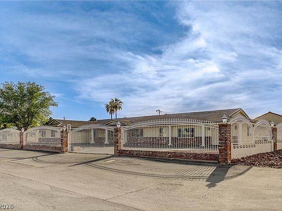 2nd image of 3015 El Camino Rd