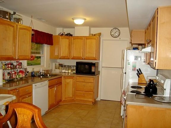 4th image of 7331 Wickford Dr
