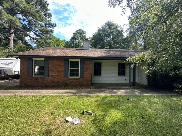111 Saddleview Ln, Ellenwood, GA 30294