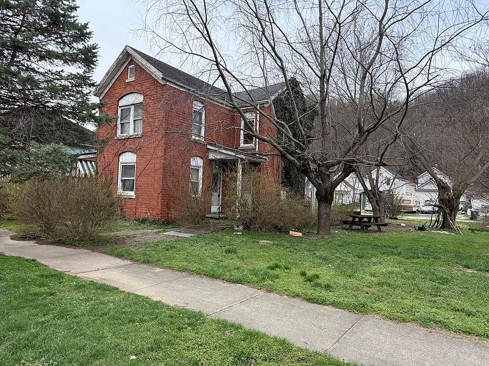 1st image of 3825 Stanton Ave