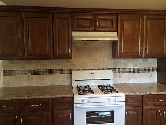 2nd image of 4466 Glen Way