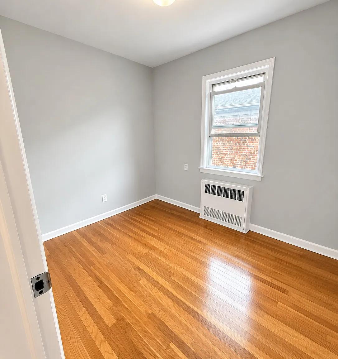 3 bed, 1.5 bath, 1300 sqft, $3,500 — Photo 3