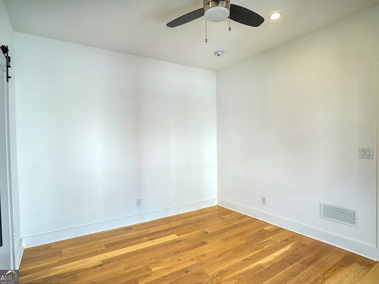 157 Ravenhurst Ln — Photo 31