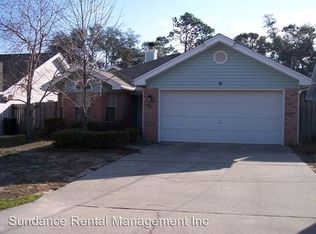 70 9th St, Shalimar, FL 32579