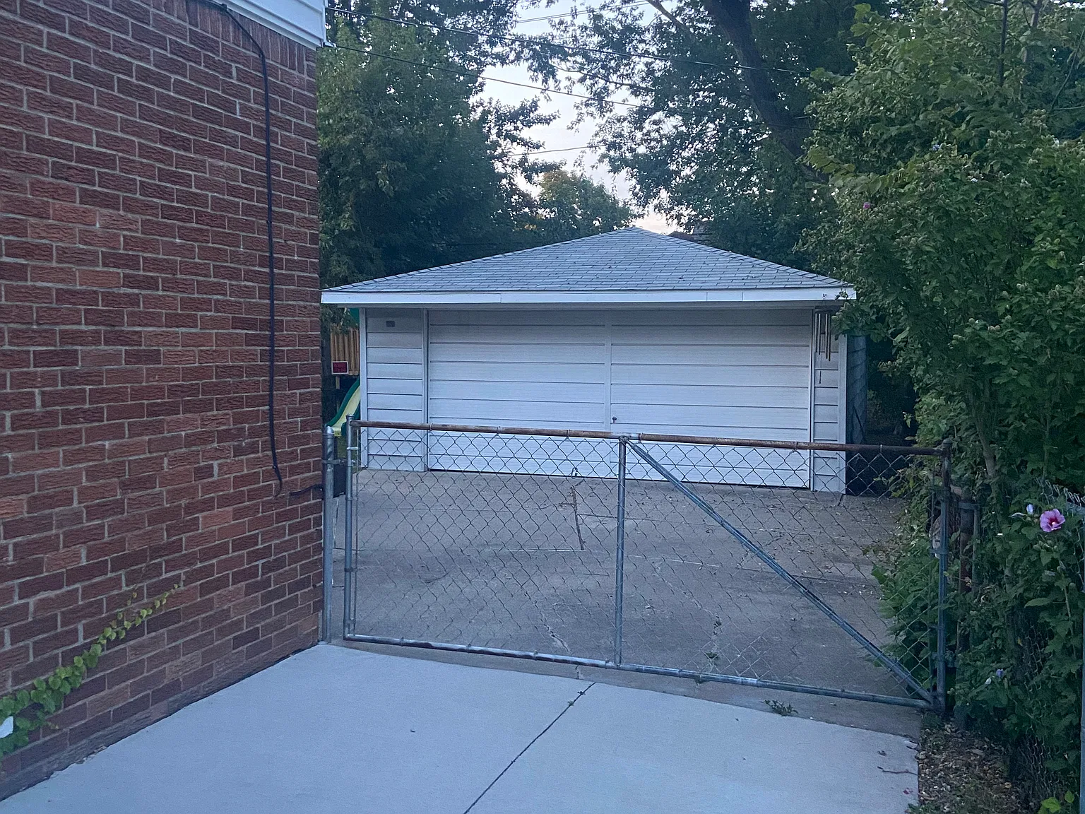 724 Eleven Mile Rd — Photo 2