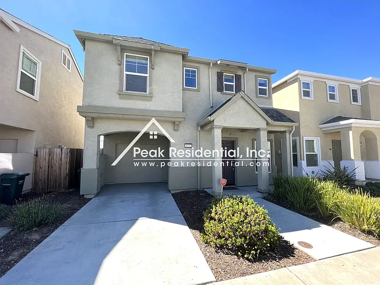 8112 Creeping Willow Ln — Photo 1