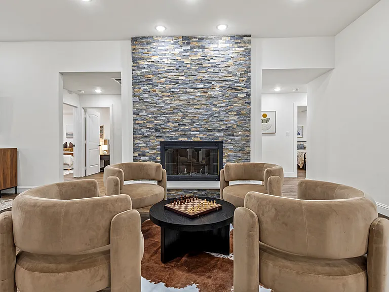 13002 Halwin Cir — Photo 21