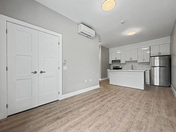 5th image of 199 Pine St #6