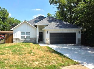 1313 E Powell Ave, Fort Worth, TX 76104
