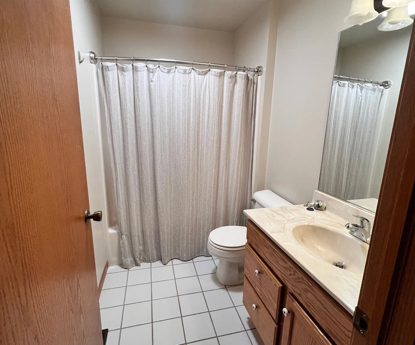 3 bed, 1800 sqft, $1,750 — Photo 3