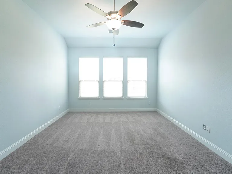 3324 Wildwood Dr — Photo 15