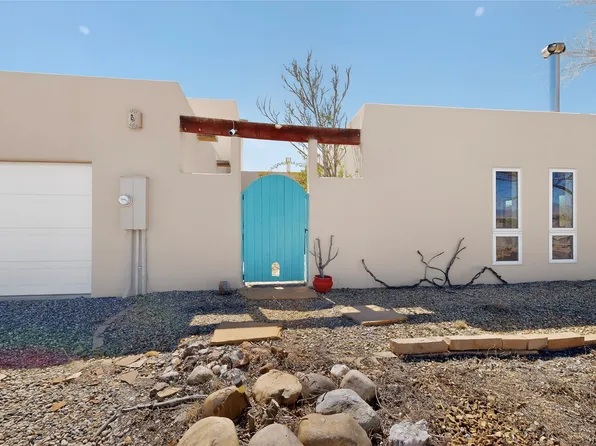 91 Private Drive 1613 #B, Medanales, NM 87548