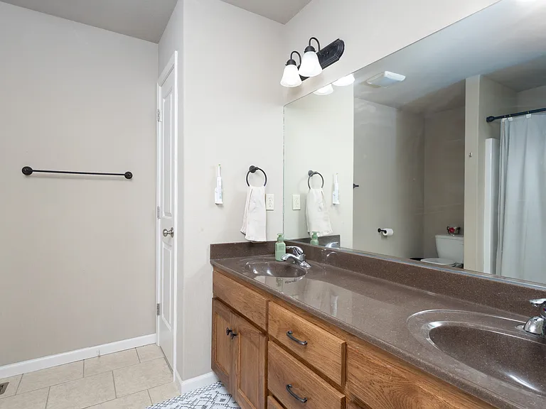 2727 Elm Creek Dr — Photo 23
