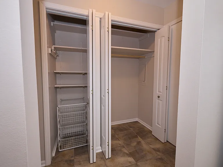 1154 Osterman Ave #D — Photo 7