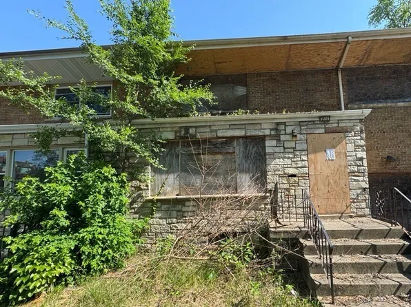 2650 E 77th St, Chicago, IL 60649