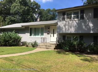 321 S Lincoln Ave, Oakhurst, NJ 07755