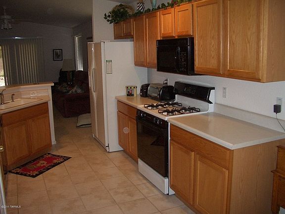 3rd image of 8867 N Majestic Mountain Dr