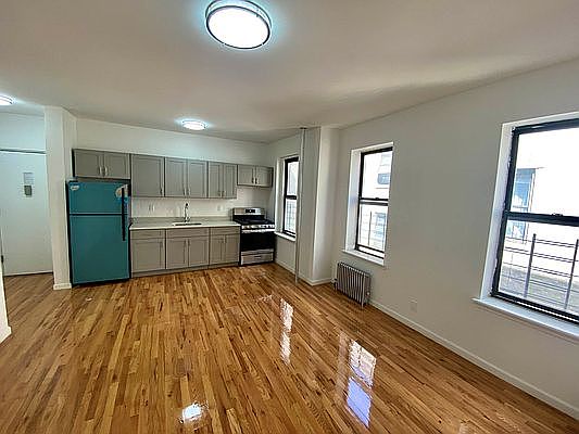 3rd image of 541 Union Ave #3A