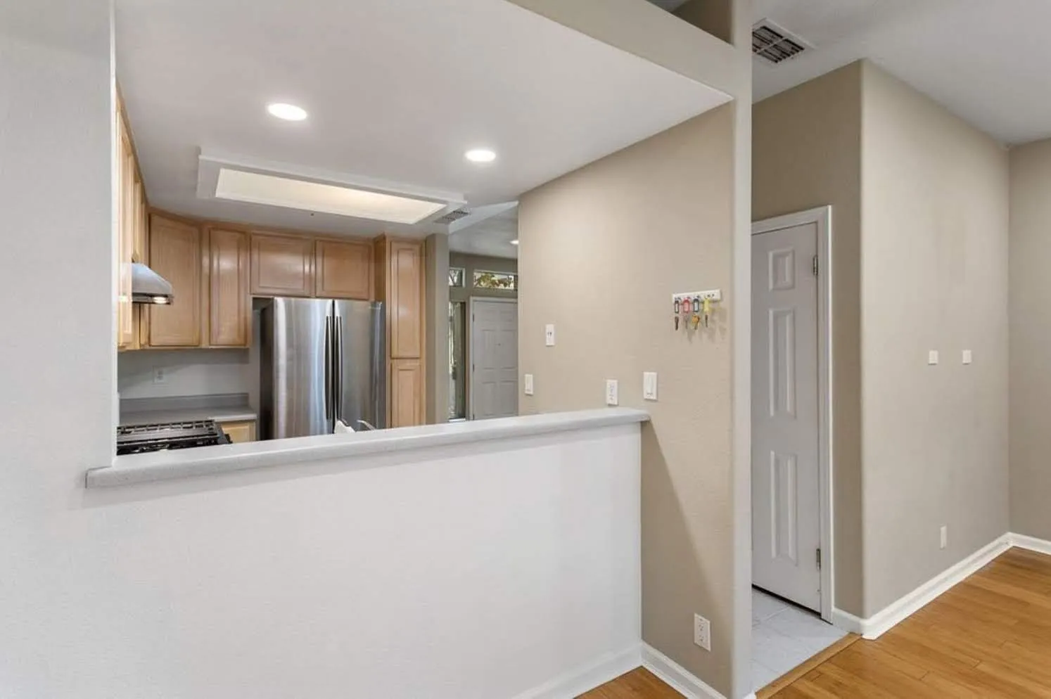 2 bed, 1131 sqft, $2,500 — Photo 2