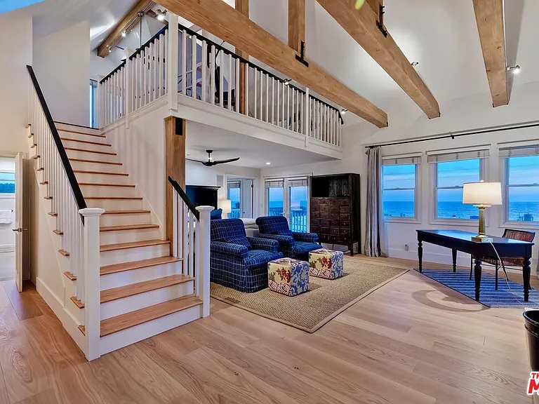 25129 Malibu Rd — Photo 32