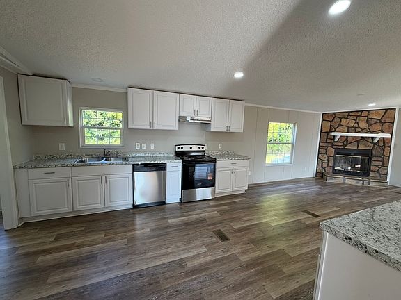 5th image of 109 Corn Rd