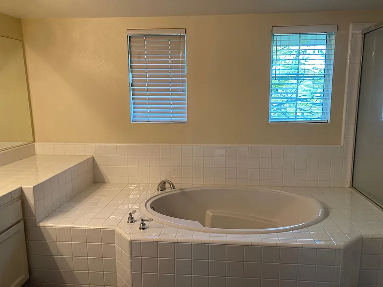 7507 Graystone Dr — Photo 24