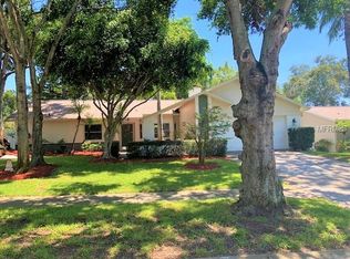 1000 Cardigan Ln, Palm Harbor, FL 34683