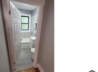 1322 W 82nd St APT 2, Chicago, IL 60620