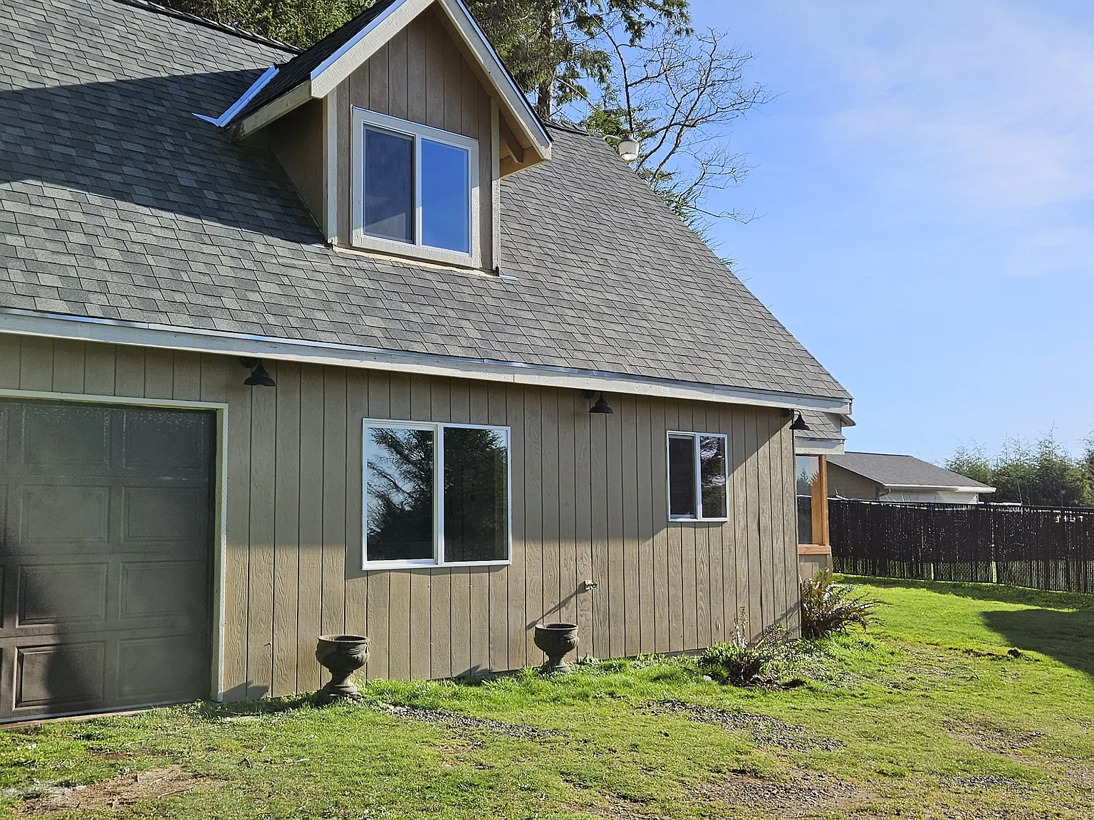 1820 SE Oar Dr — Photo 2