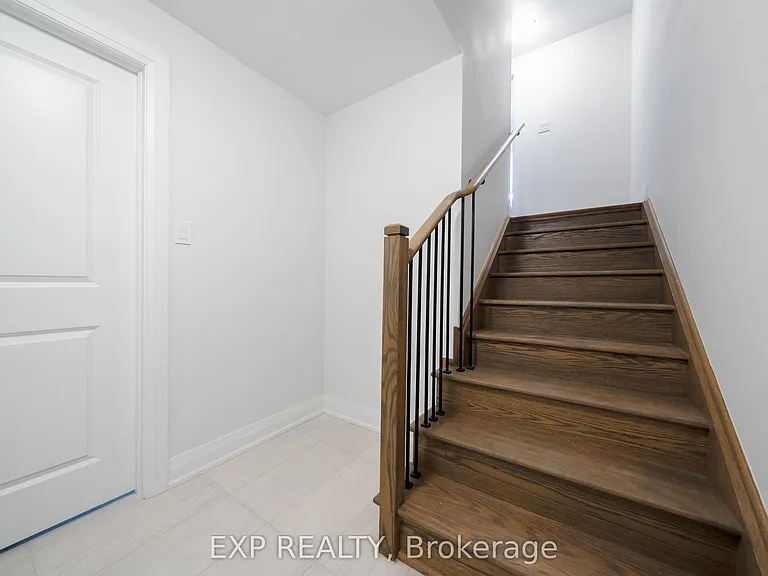 114 Seguin St — Photo 39