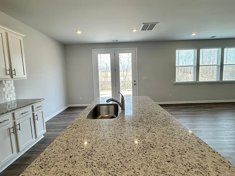 2123 Lavender Meadows Ct — Photo 12