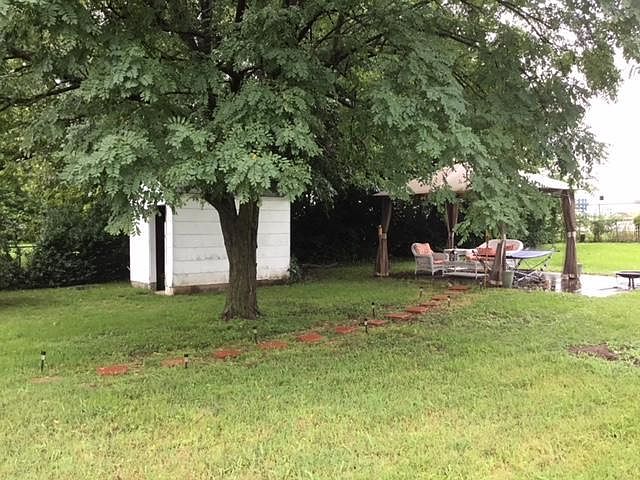 2nd image of 1633 W Olive St