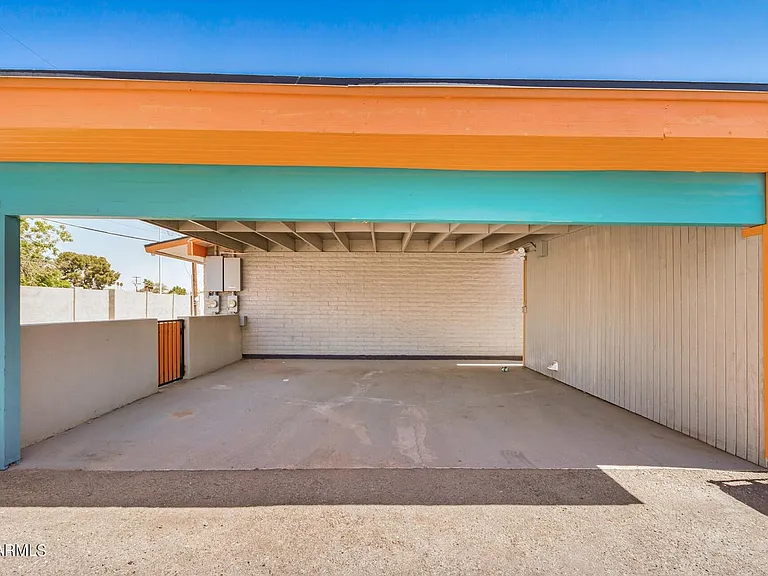 1118 S McClintock Dr — Photo 19