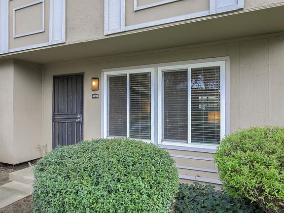 2nd image of 8812 La Riviera Dr Unit A