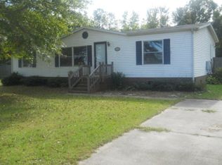 3021 Crystal Lake Dr, Elizabeth City, NC 27909