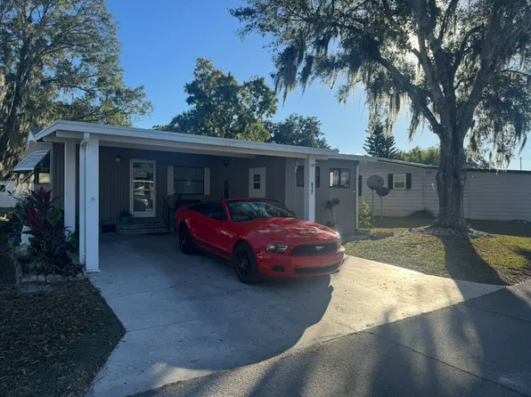 637 N Edgewater Dr, Plant City, FL 33565
