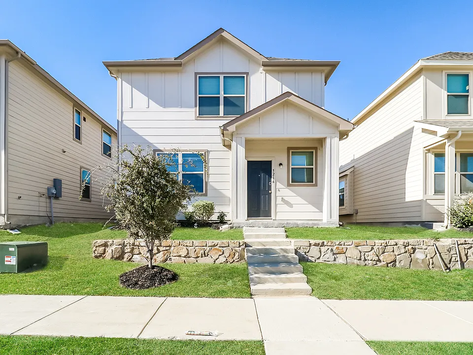 5216 Applegate Dr